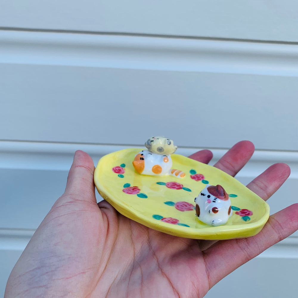 Cat family flowery trinket dish, photo 9 of 10