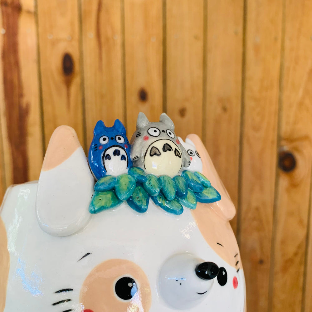Cream spotty doggo pot with Totoro friends, photo 9 of 9