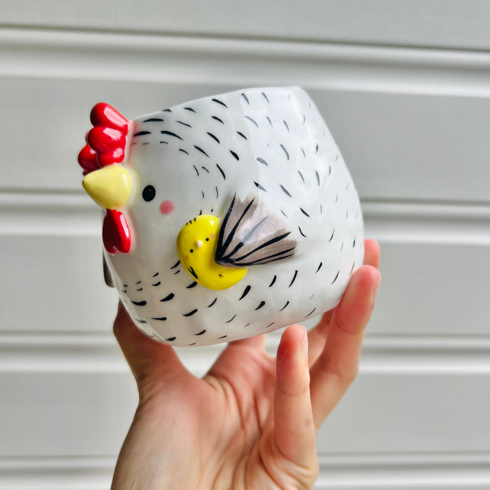 White chicken mug with chicks, photo 3 of 8