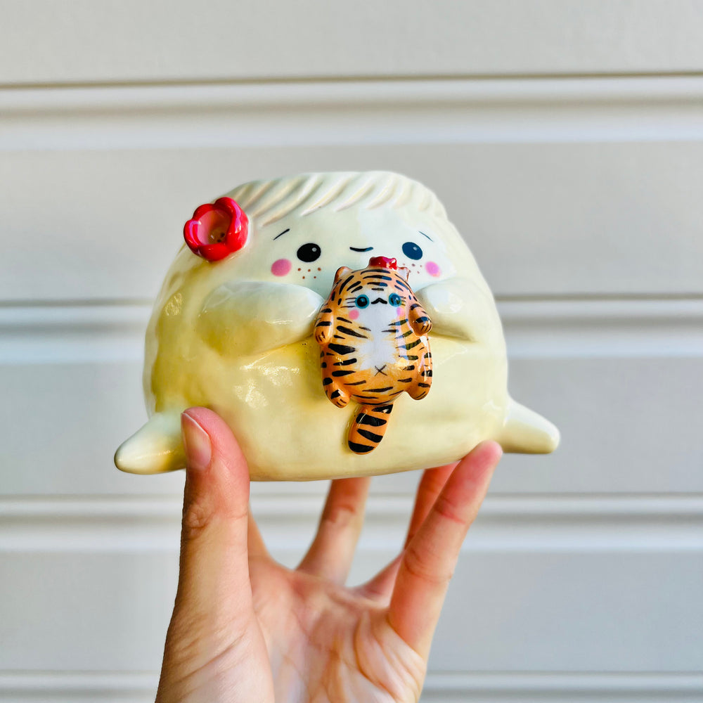 Dumpling VASE with tiger friend, photo 1 of 4
