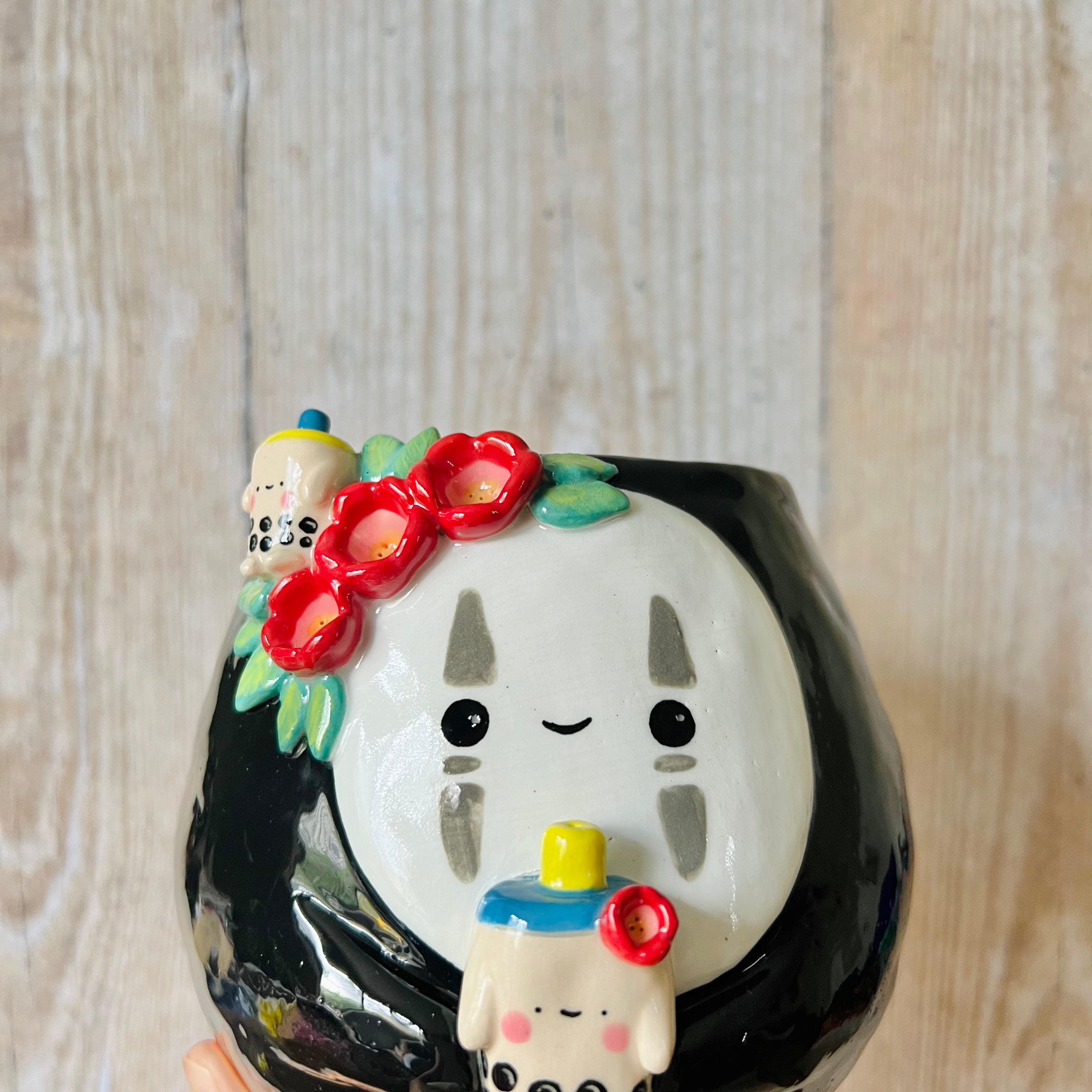 Flowery NO FACE POT with bubble tea friends