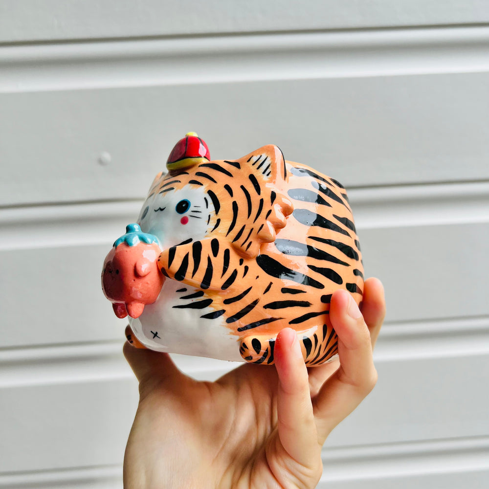 Tiger pot with mandarin friend, photo 3 of 5