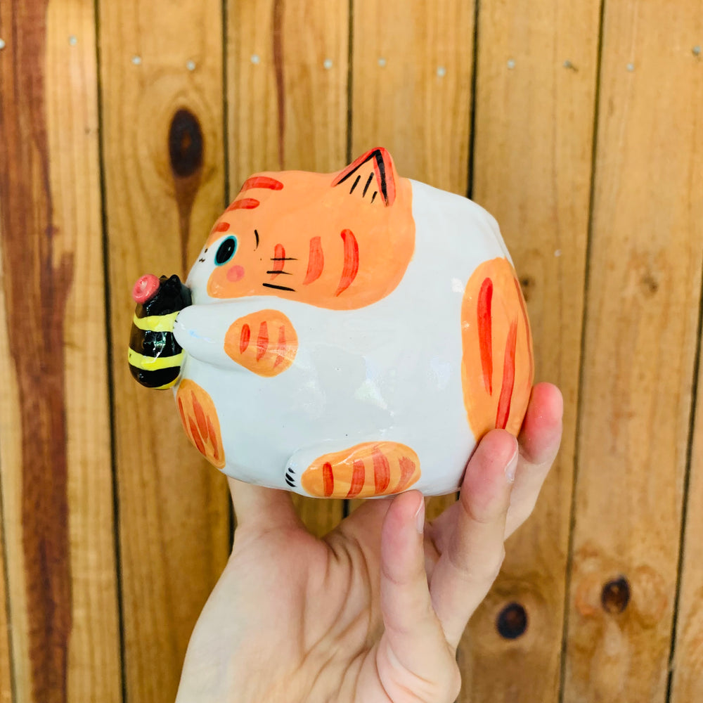 Ginger stripey cat pot with bee friend, photo 3 of 7