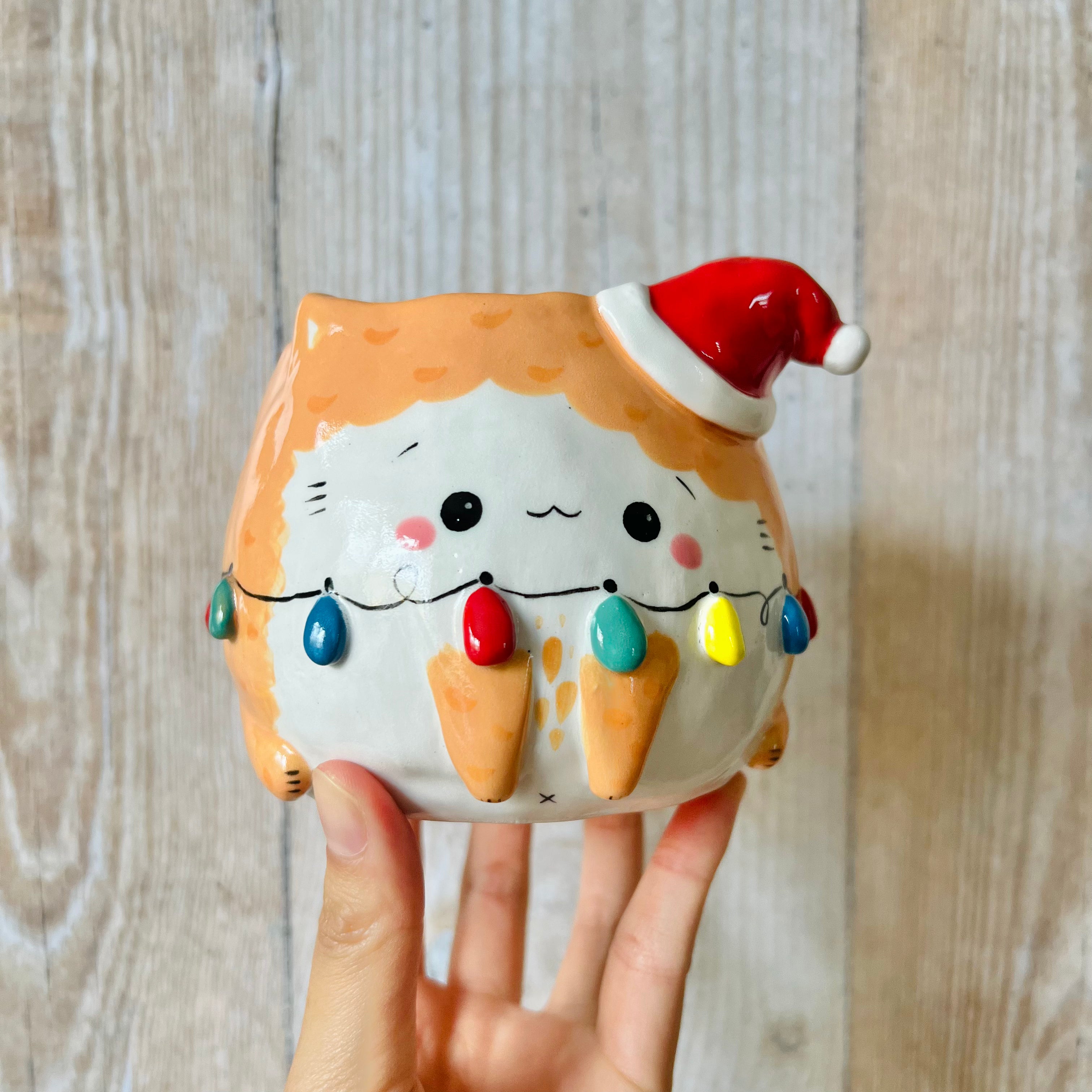 CHRISTMAS LIGHTS GINGER CAT POT