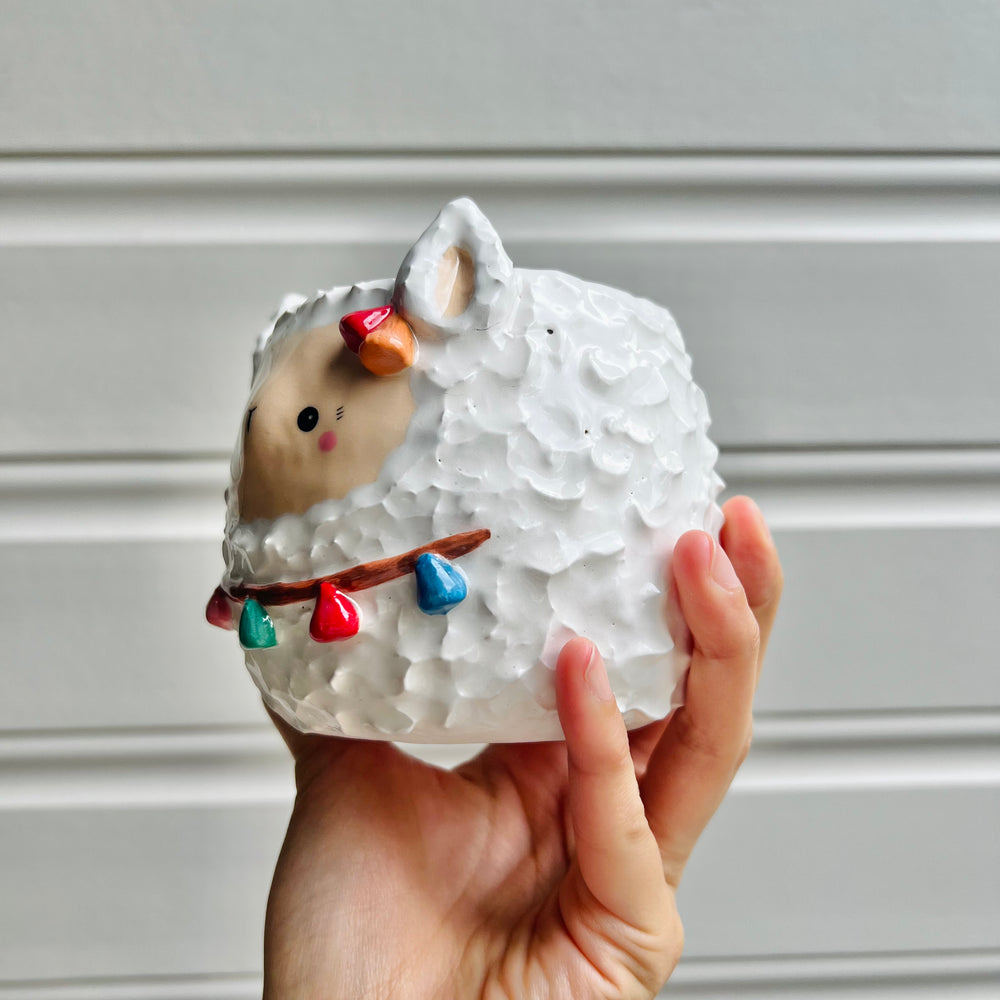 Tassel llama pot, photo 3 of 8