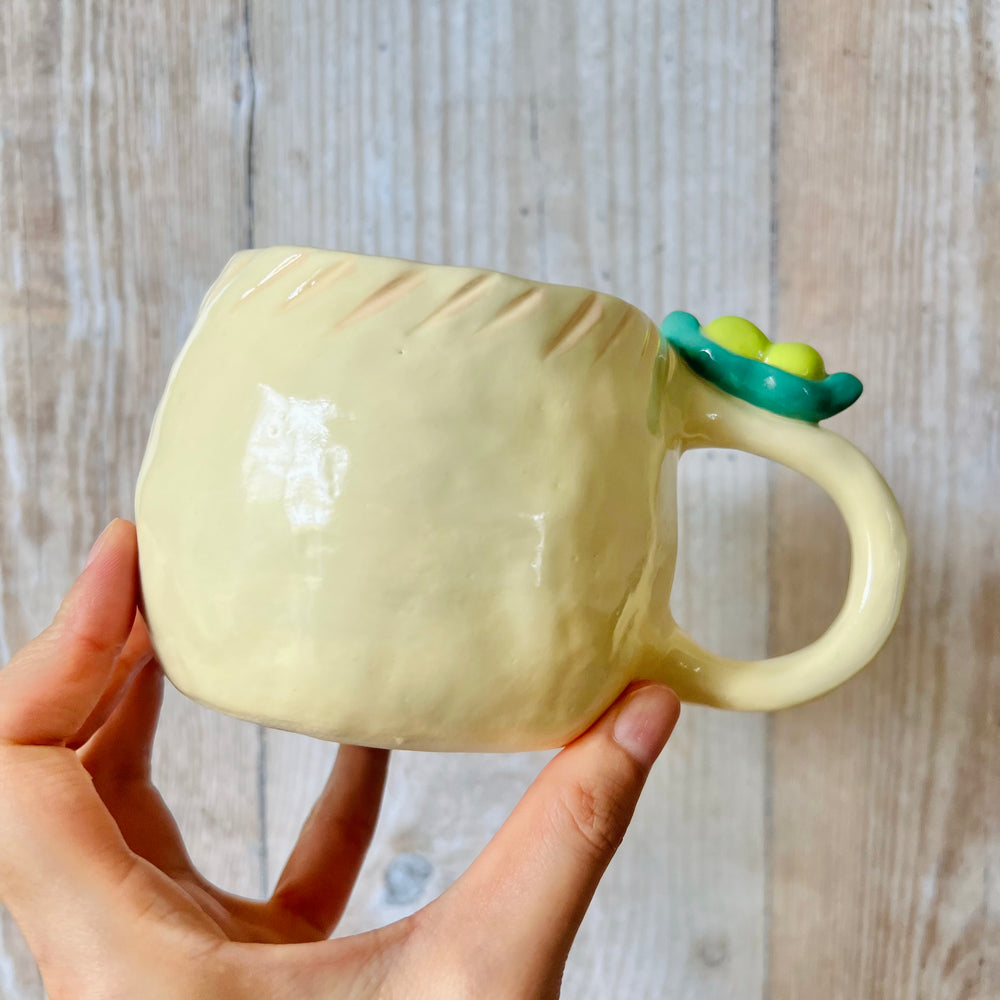 DUMPLING MUG with peas in a pod friends, photo 4 of 7