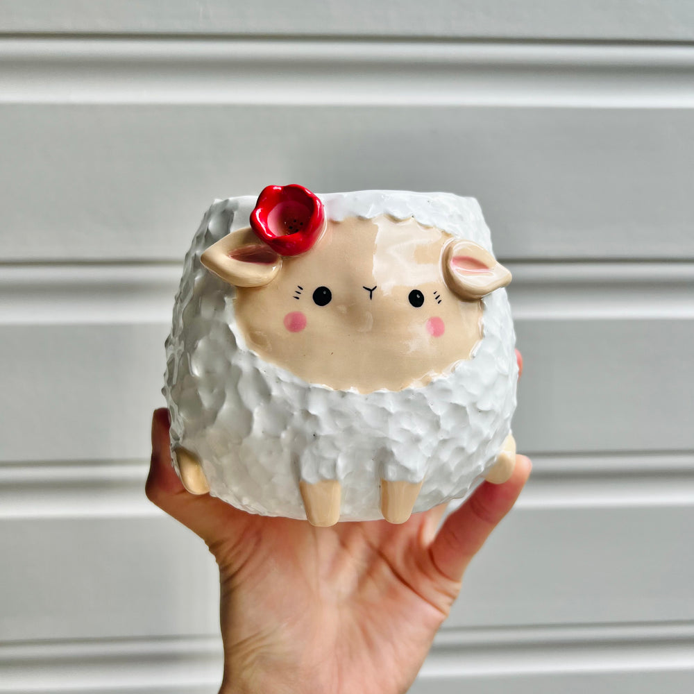 Flowery sheep pot, photo 1 of 7