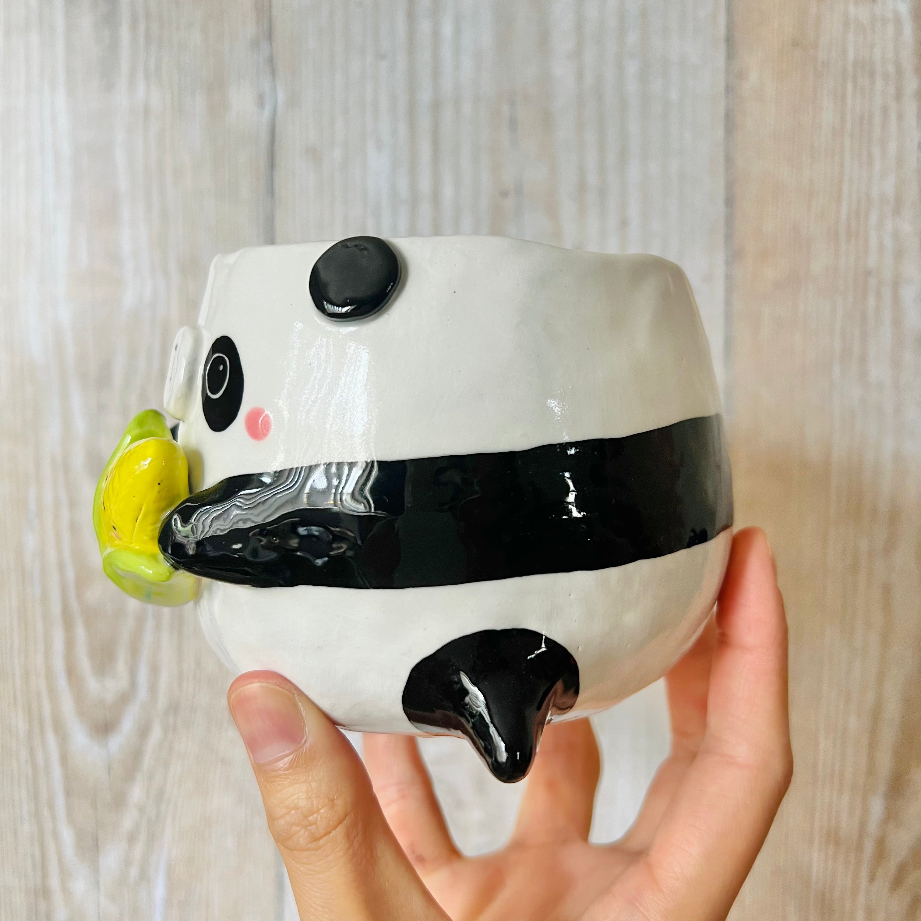 PANDA POT with corn cob friend