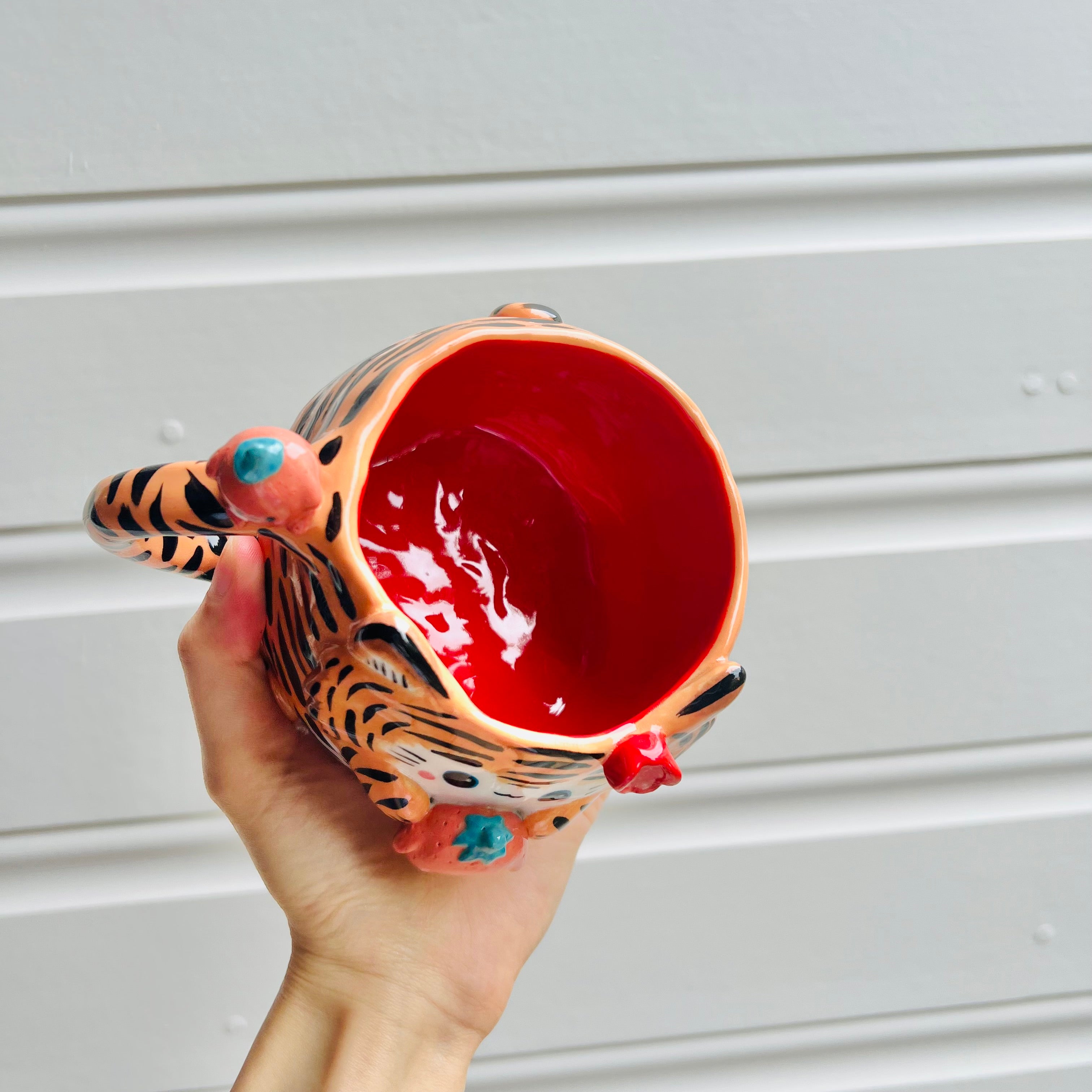 Flowery tiger with mandarin friend mug with mandarin