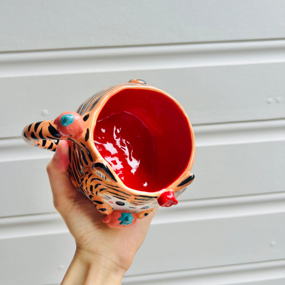 Flowery tiger with mandarin friend mug with mandarin, photo 4 of 5
