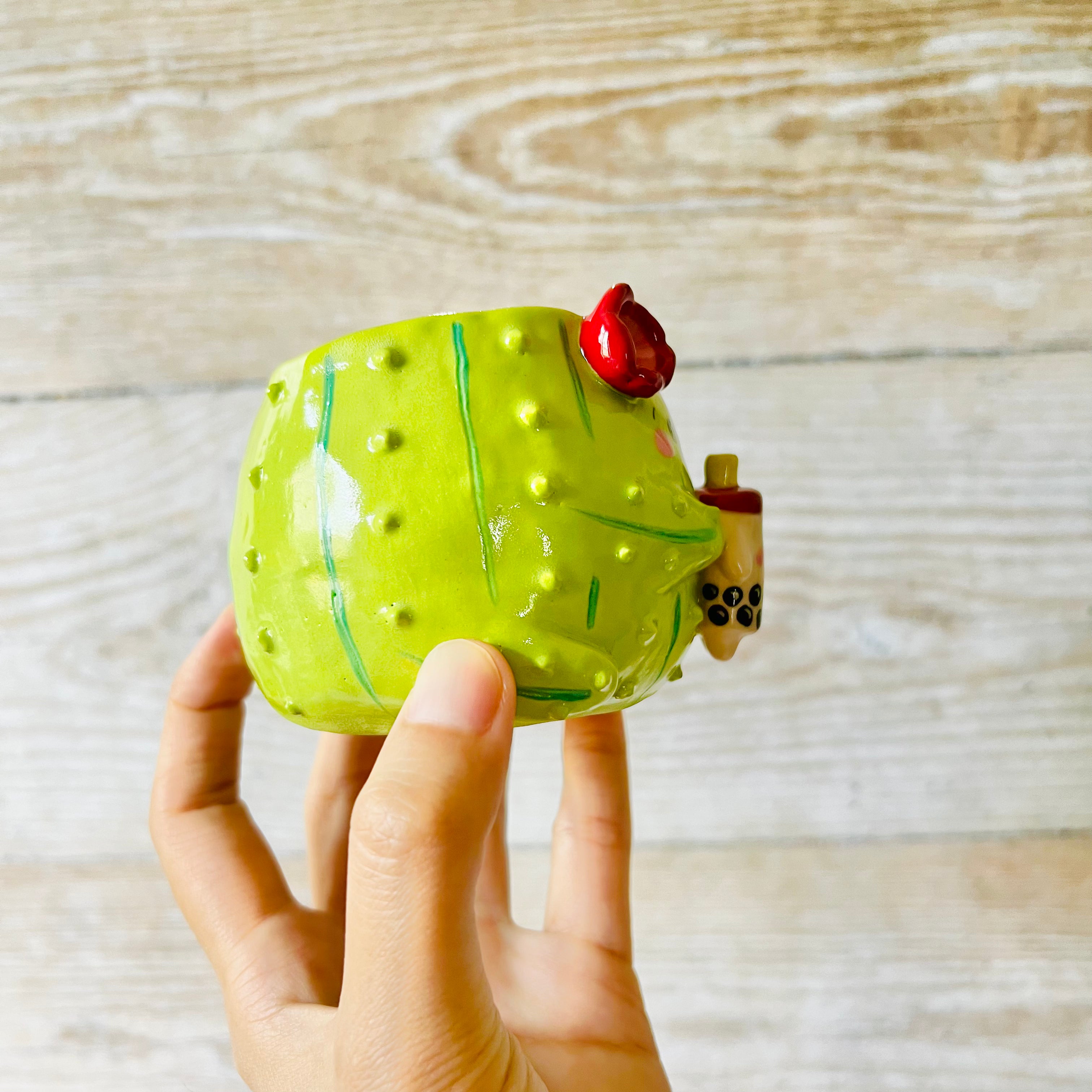 Small flowery cactus bubble tea pot