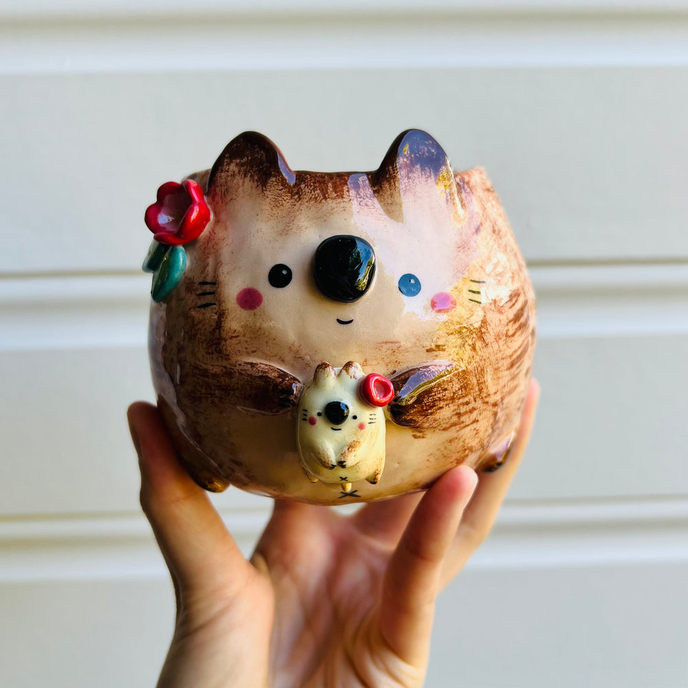 Flowery Quokka pot with quokka baby, photo 1 of 5