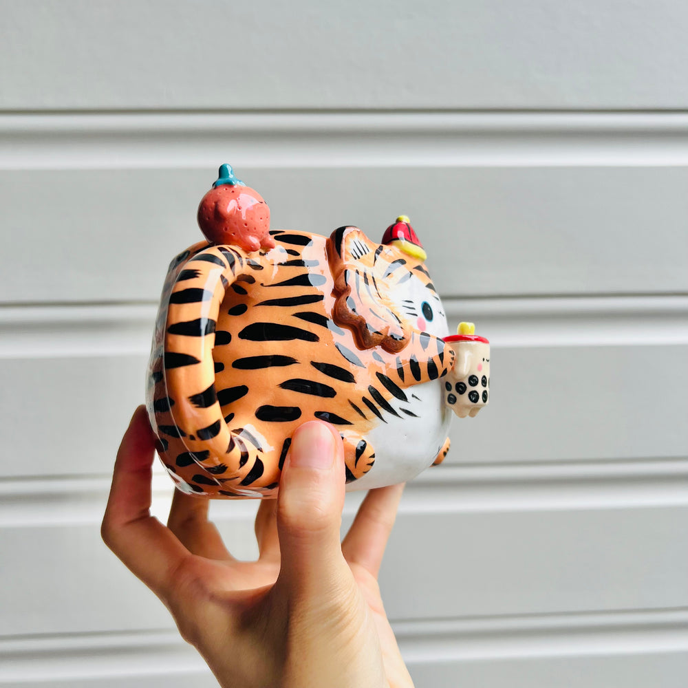 Hat wearing tiger with mandarin friend mug with bubble tea, photo 2 of 5