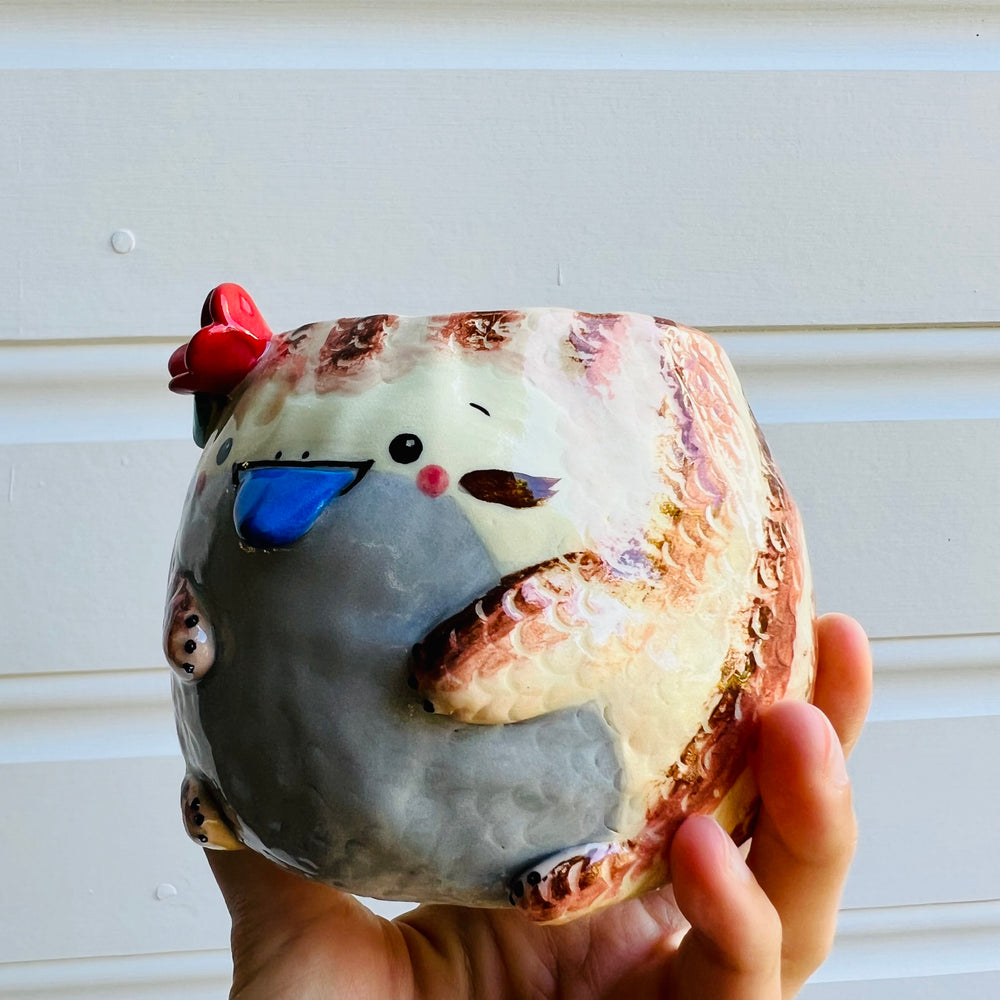 Flowery Blue Tongue Lizard Pot, photo 3 of 9