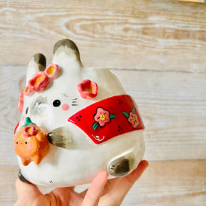 LNY CAPE WEARING Bunny pot with mandarin friend