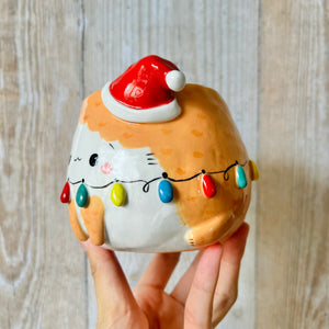 CHRISTMAS LIGHTS GINGER CAT POT