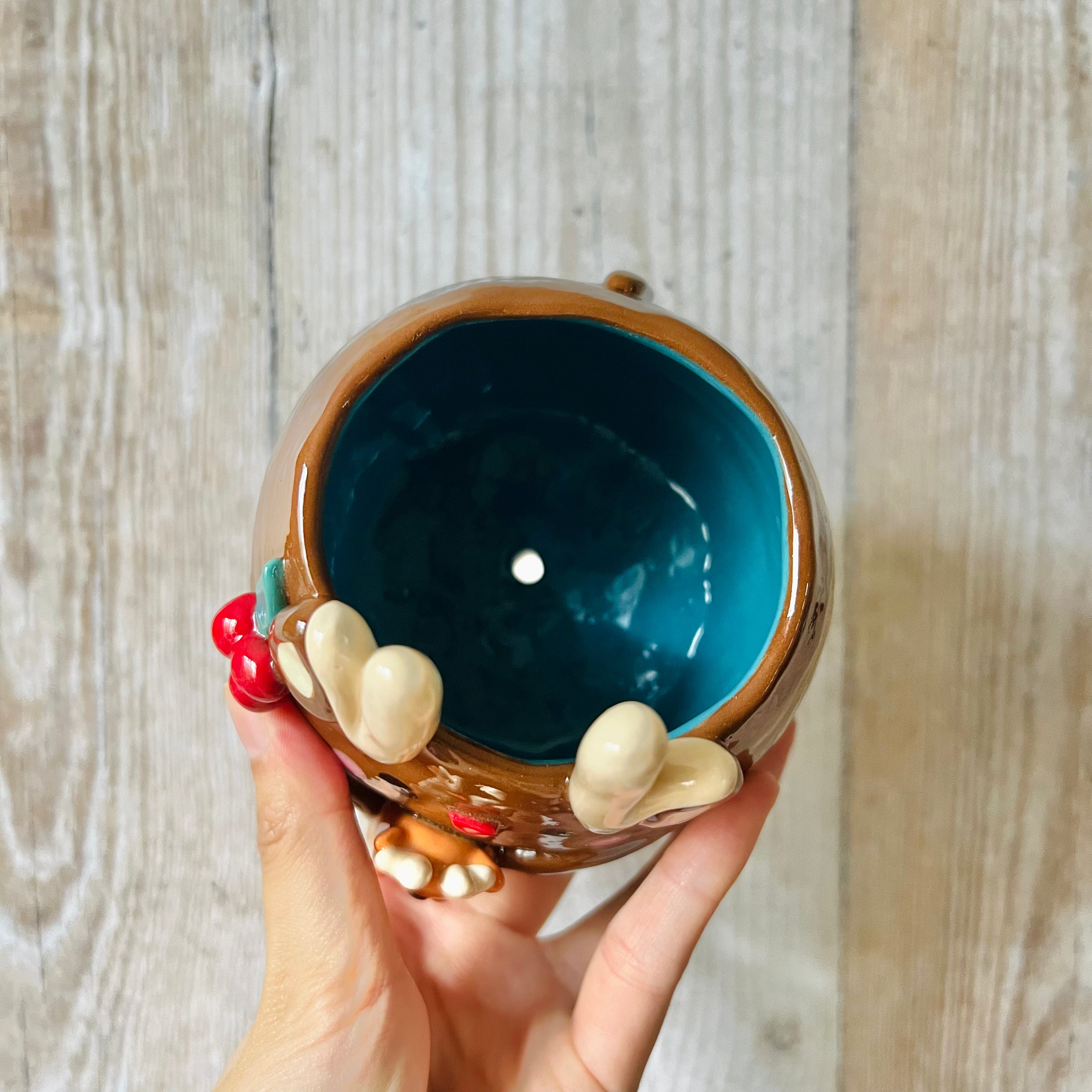 STOCKING REINDEER POT with reindeer baby