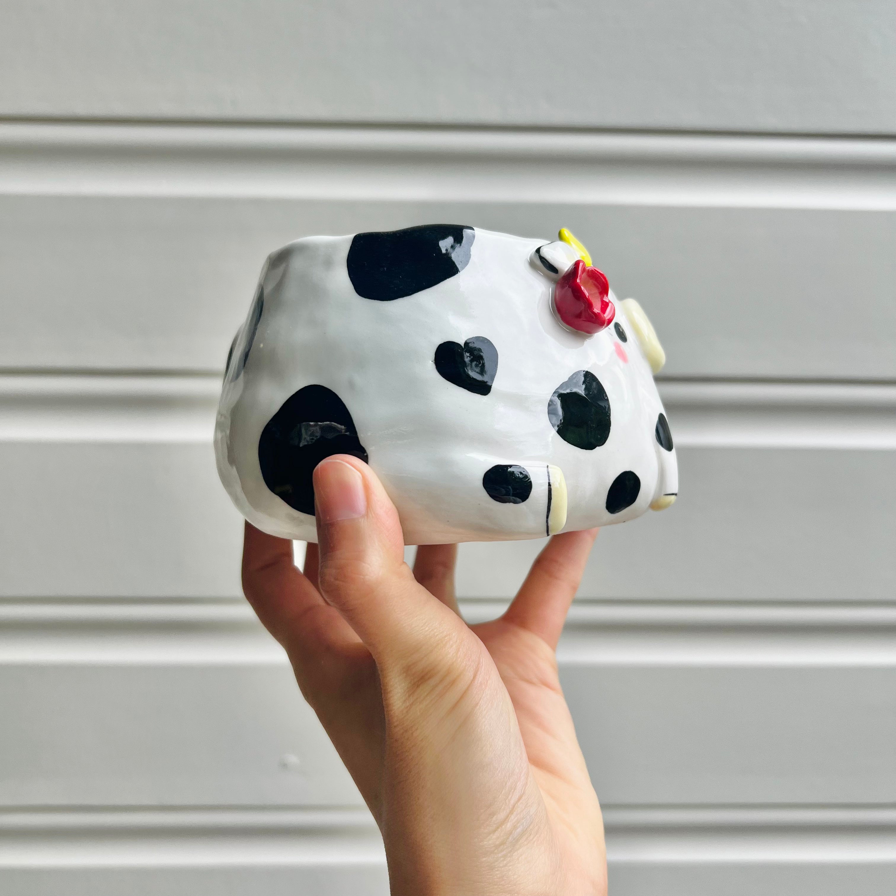 Flowery cow pot