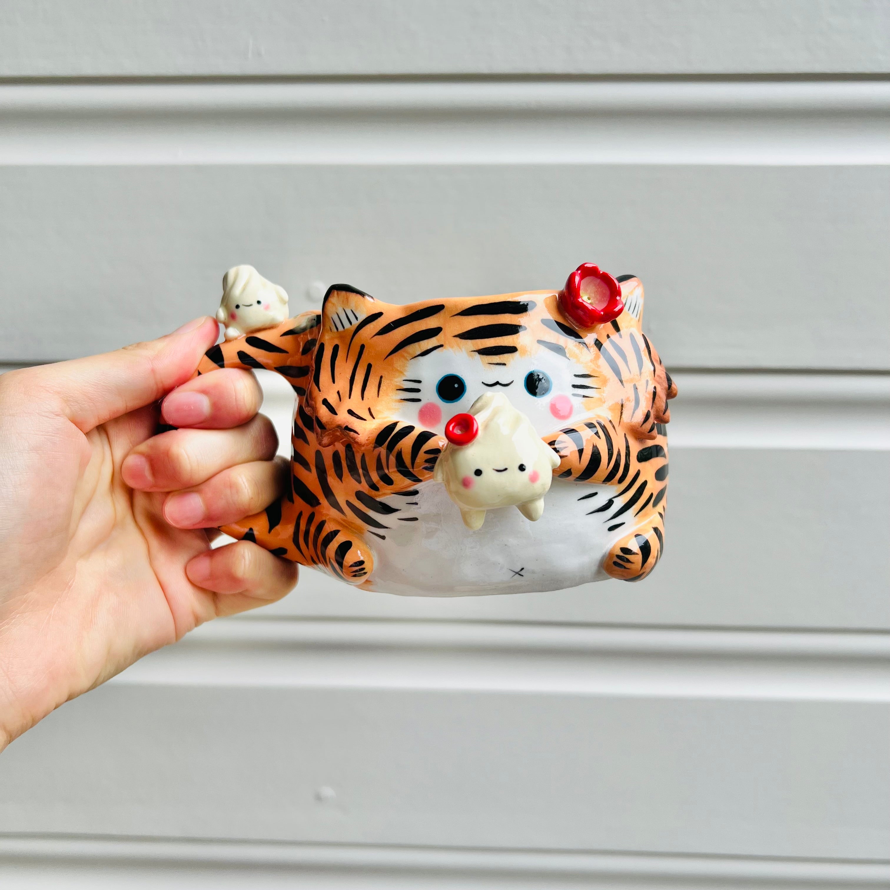 Flowery tiger mug with dumpling friends