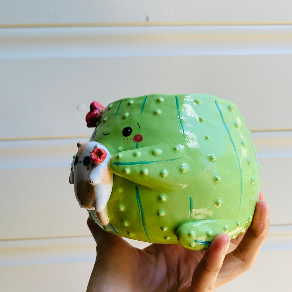 Flowery cactus pot with cat friend, photo 3 of 9
