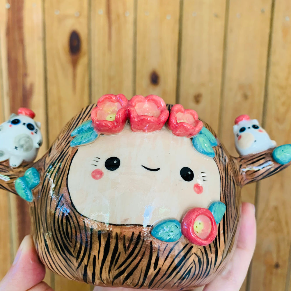 Happy tree pot with spotty cat friends, photo 7 of 9