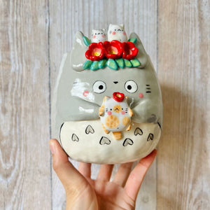 Flowery TOTORO POT with cat friends