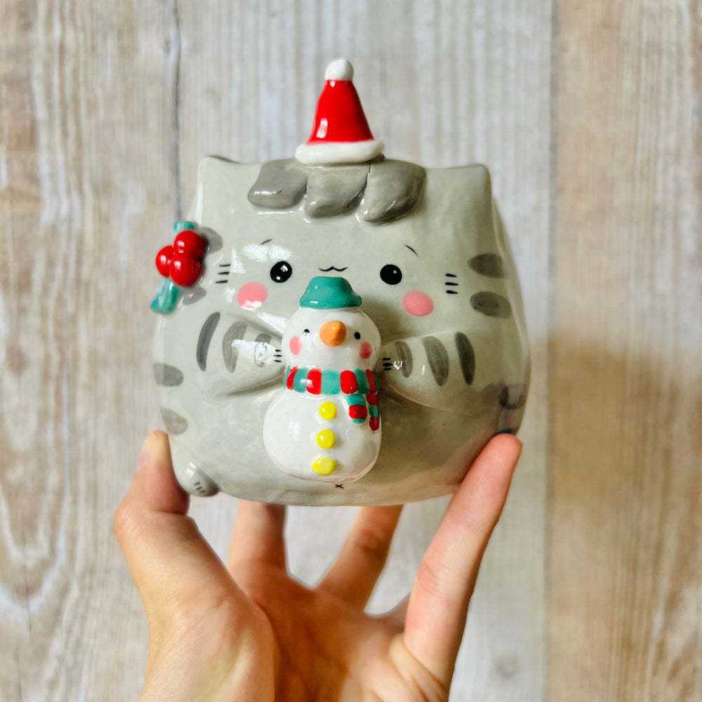 FESTIVE GREY CAT POT with snowman friend, photo 1 of 8