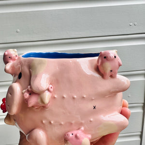 Nippy Pig mama pot with piglets