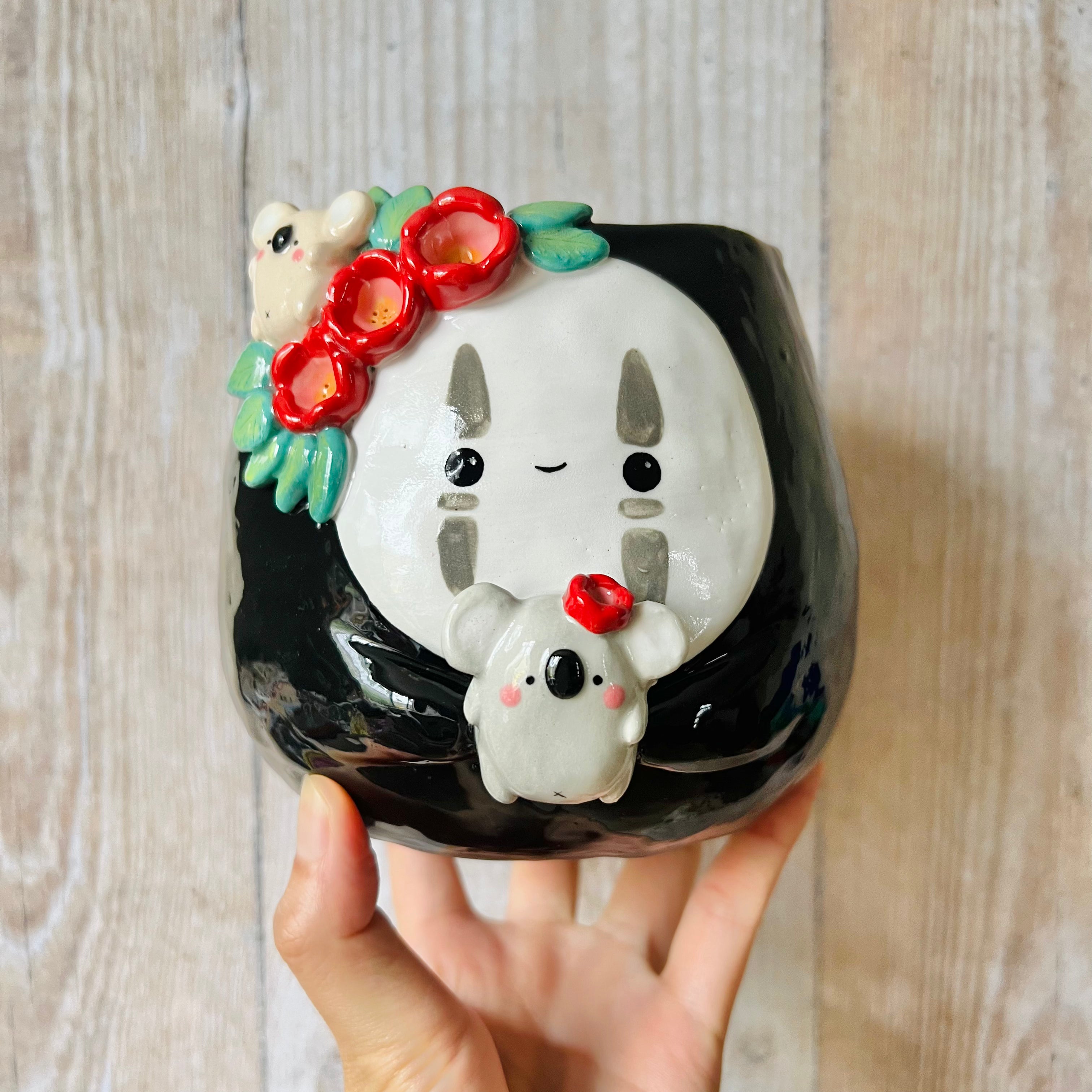 Flowery NO FACE POT with koala friends