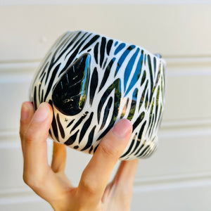 Zebra pot