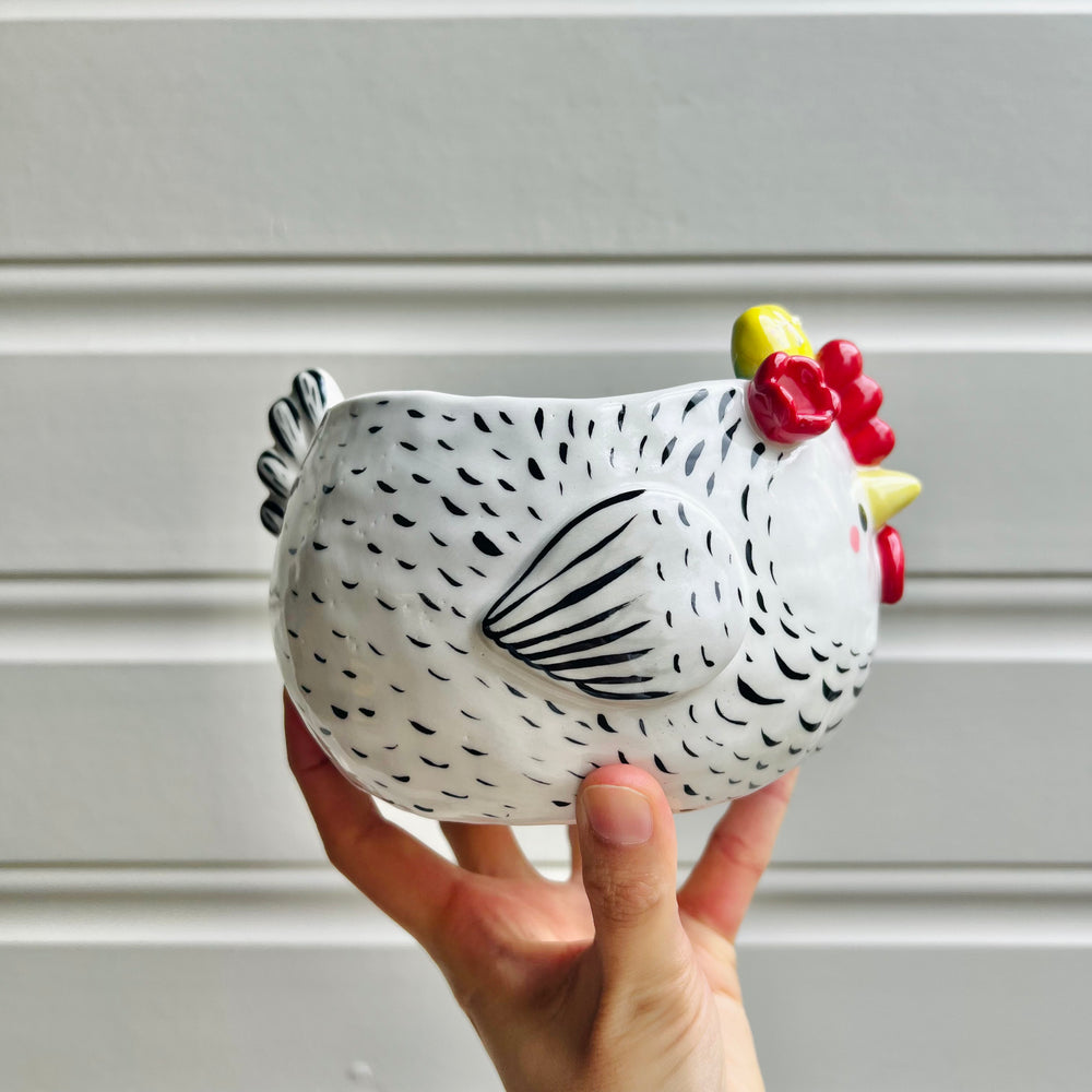 LARGE white chick crown chicken pot, photo 2 of 8