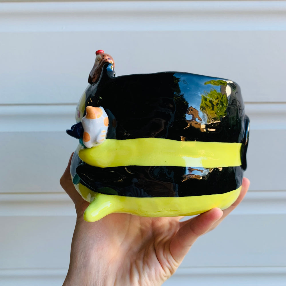 Spring has sprung Bee pot with friends (no drainage hole!), photo 11 of 14