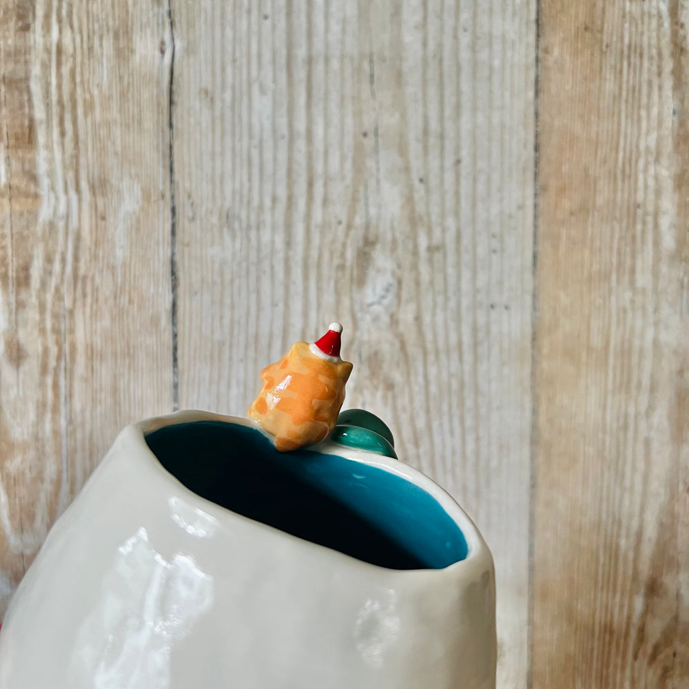 BAUBLE SNOWMAN POT with ginger kitty friend, photo 6 of 7