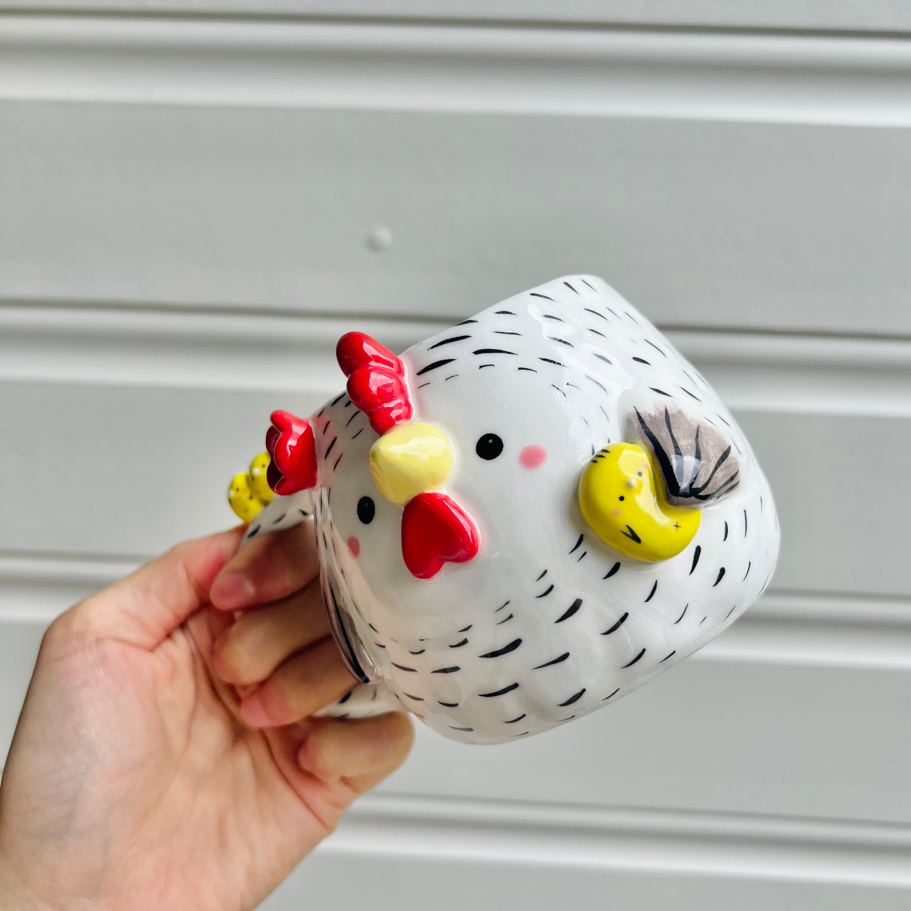 White chicken mug with chicks