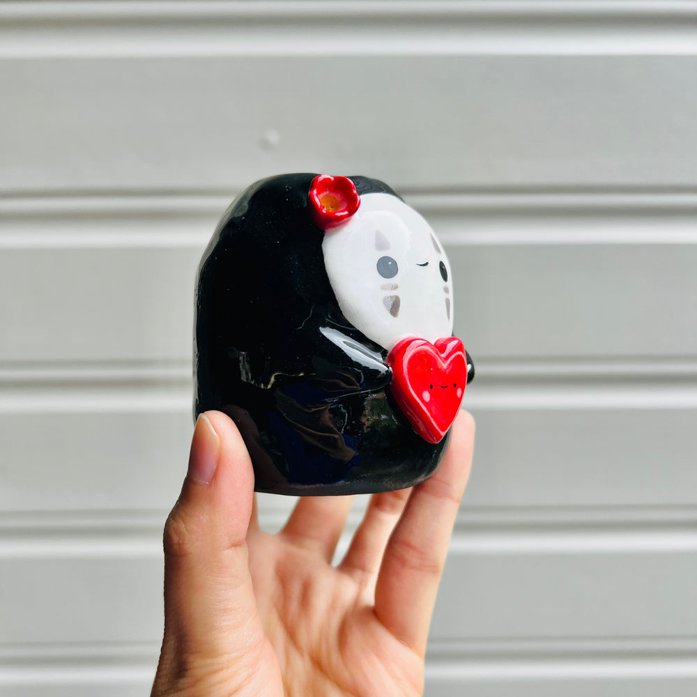 No Face vase with heart friend, photo 2 of 5