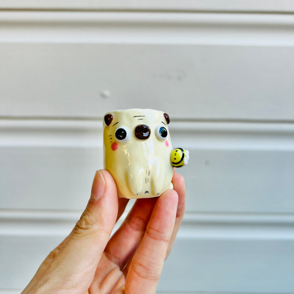 MINIS Puggo with bee friend, photo 1 of 5