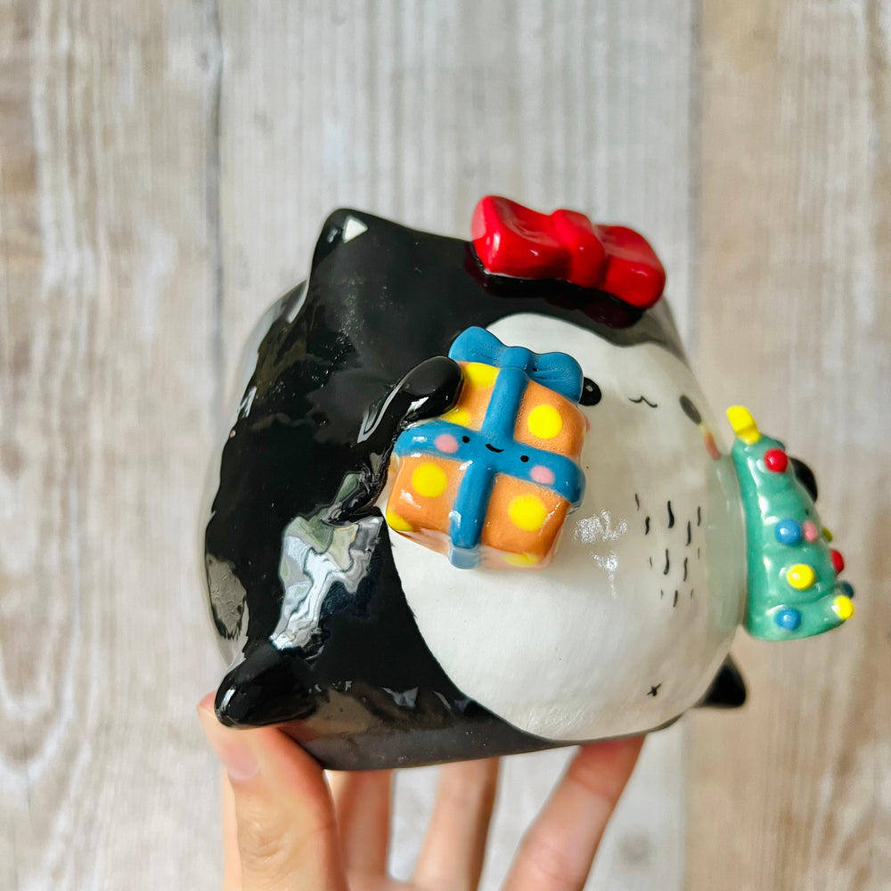 FESTIVE CAT POT with Christmas tree and present friend, photo 6 of 9