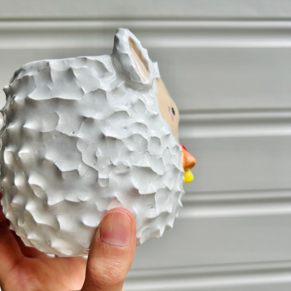 Tassel llama pot, photo 2 of 8