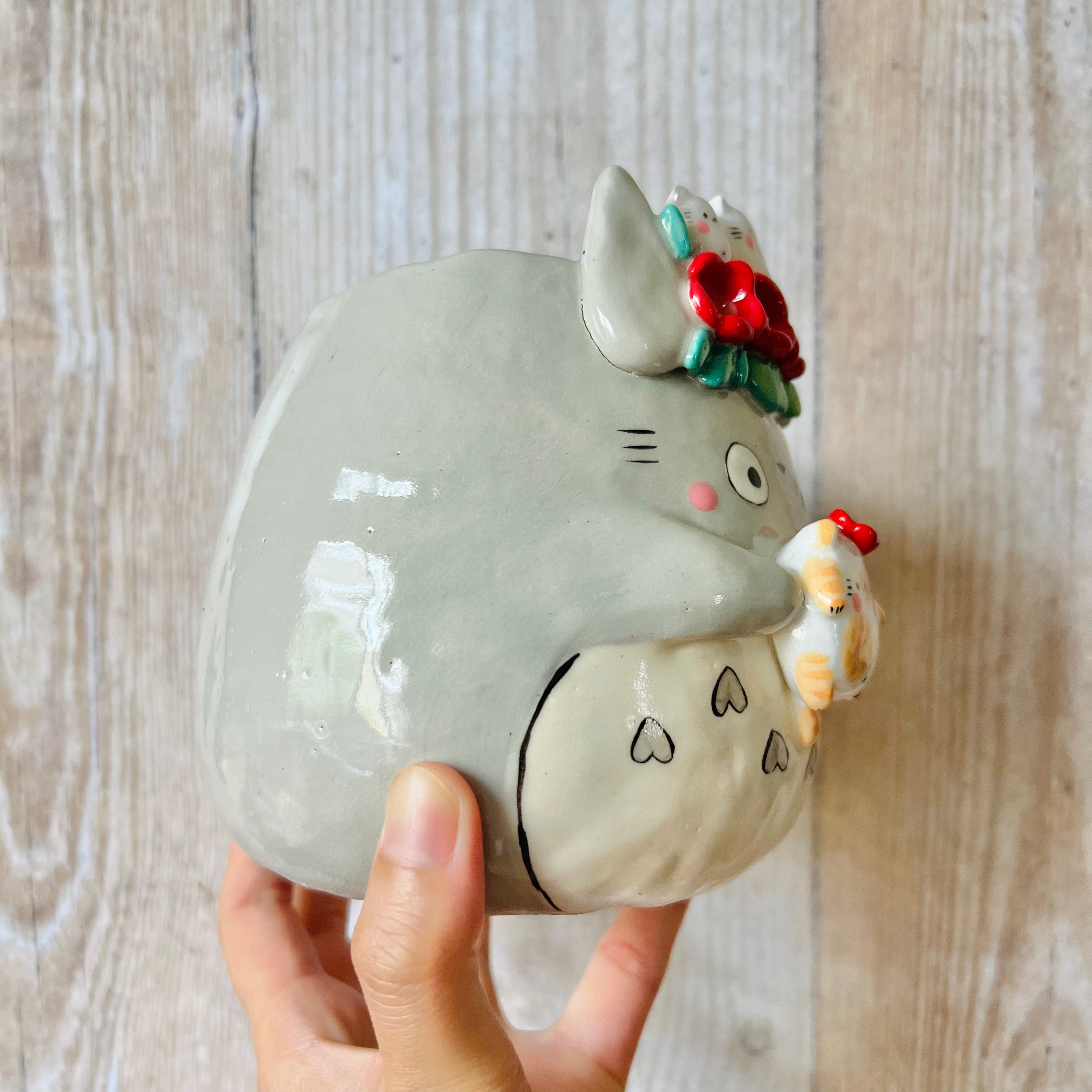 Flowery TOTORO POT with cat friends