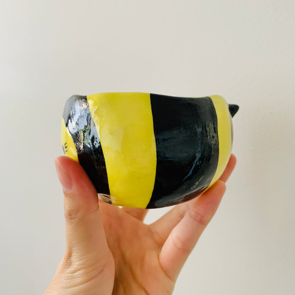 BLUE ‘Bee Happy’ snack bowl, photo 2 of 5