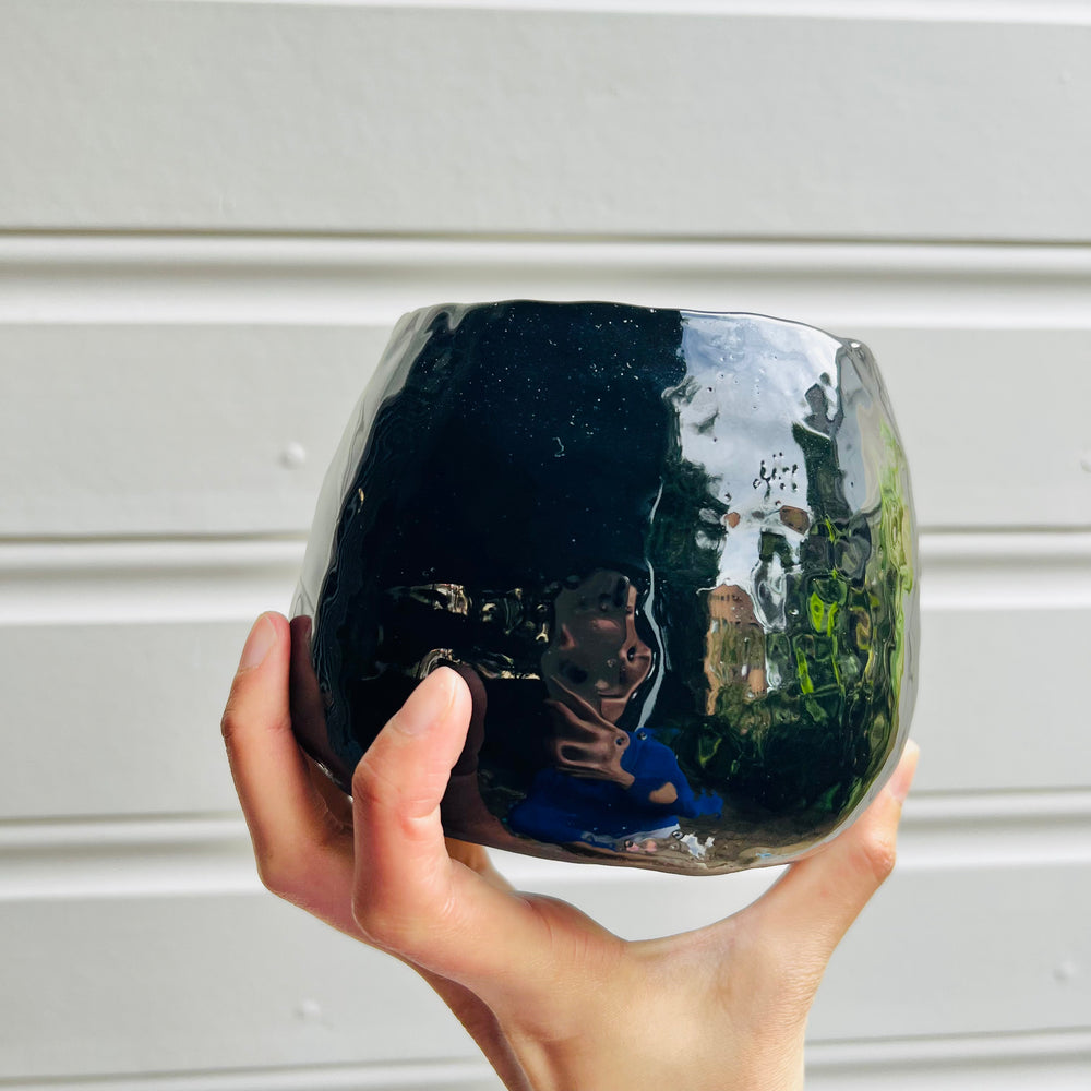 Big No face pot with grey cat friend, photo 6 of 6