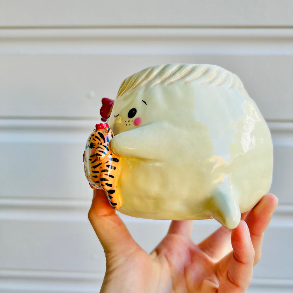 Dumpling VASE with tiger friend, photo 3 of 4