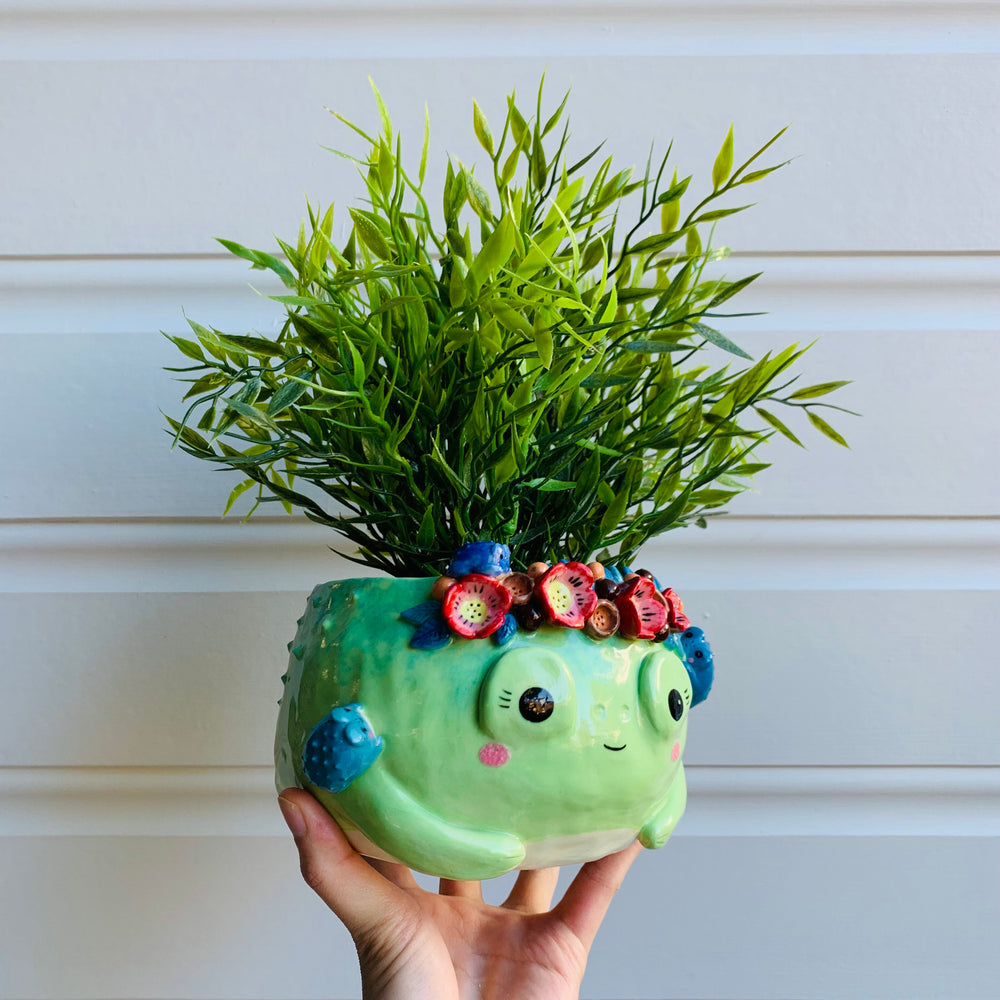 Flowery frog queen pot with baby frogs, photo 7 of 16