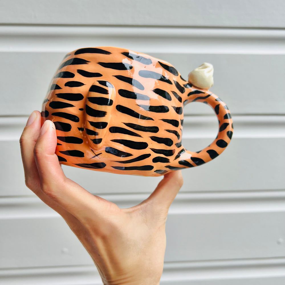 Flowery tiger mug with dumpling friends, photo 5 of 5