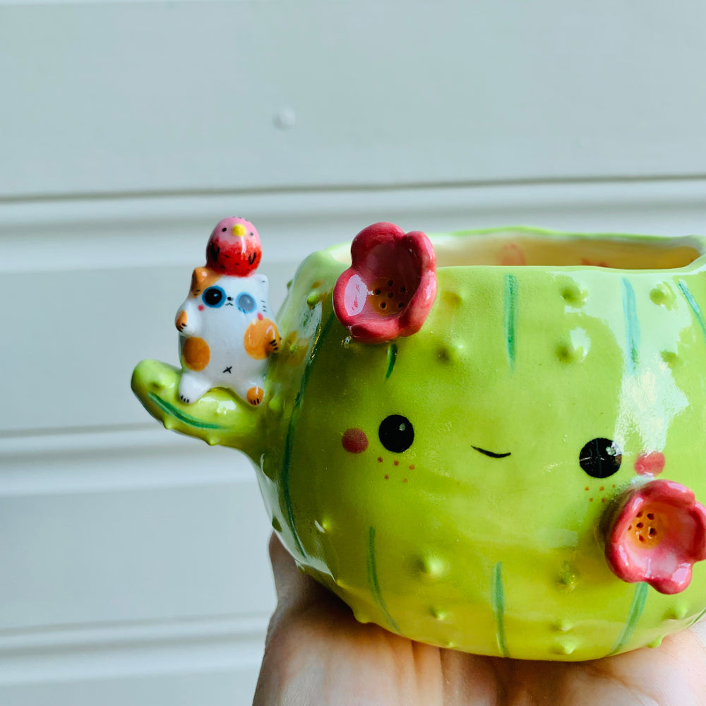Flowery cactus pot with cat and bird friends, photo 8 of 8