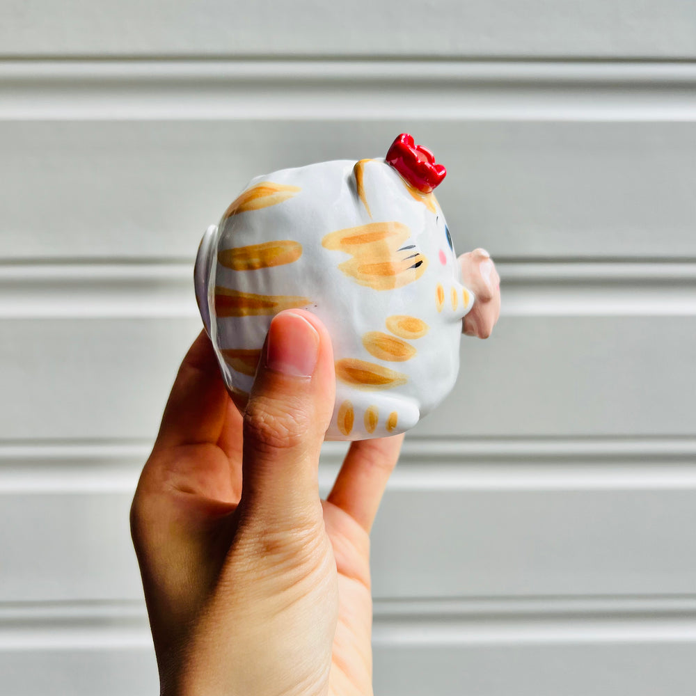 Ginger cat vase with pig friend, photo 2 of 5