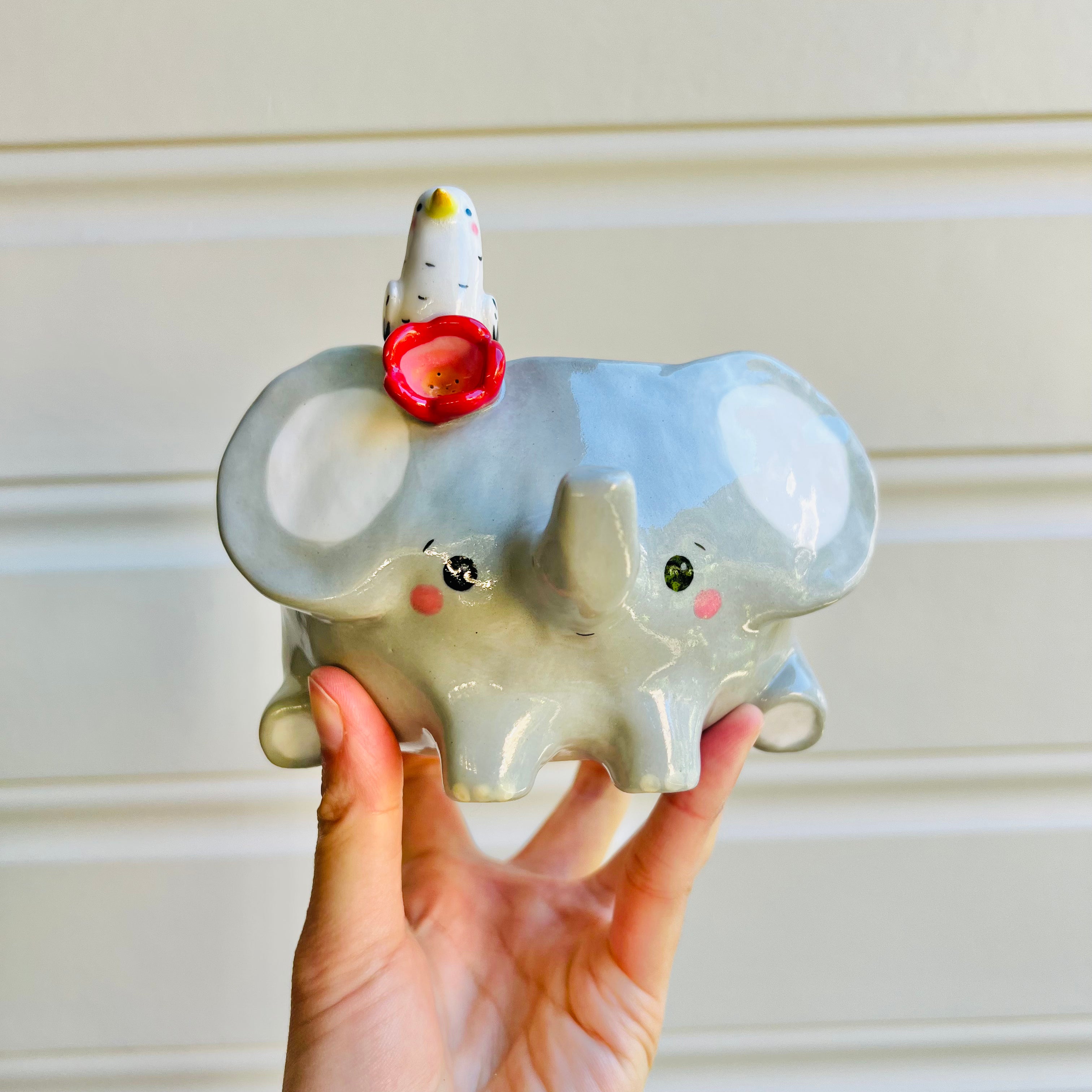 Elephant pot with egret friend