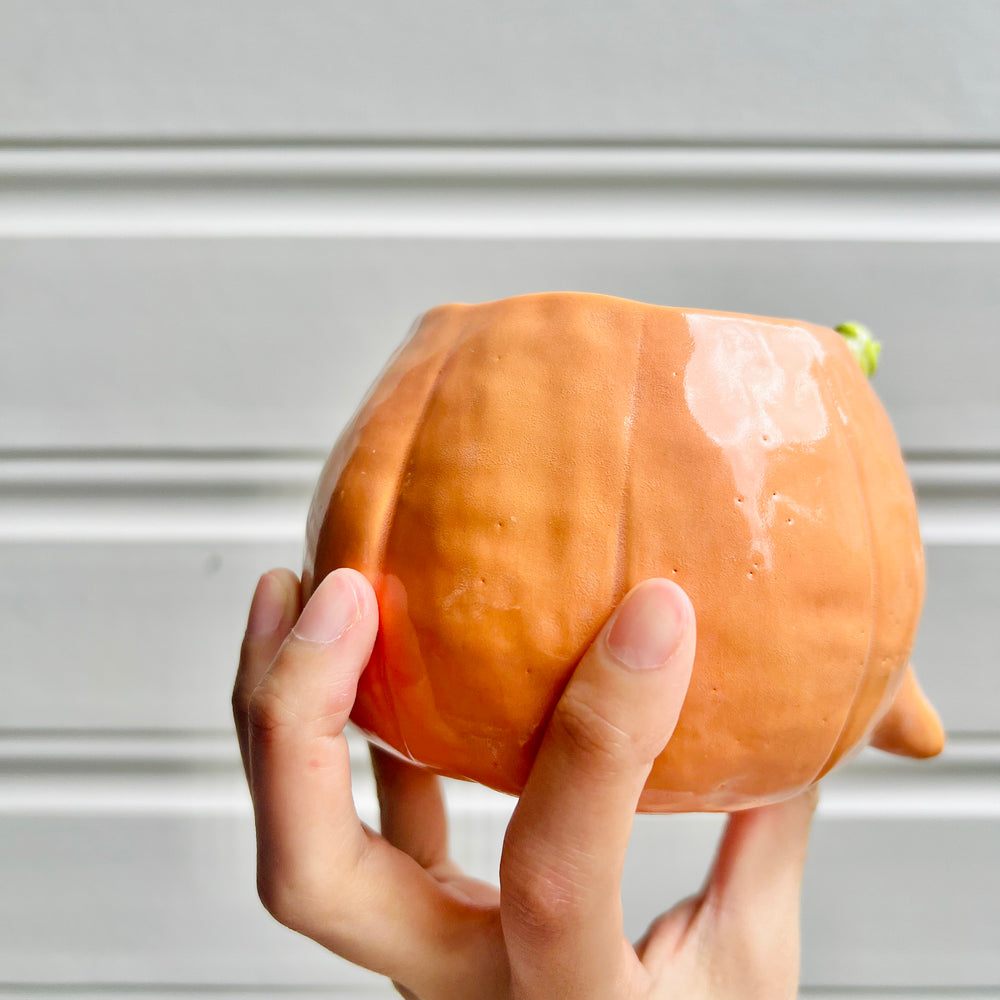 Halloween pumpkin pot with black cat friend, photo 4 of 5