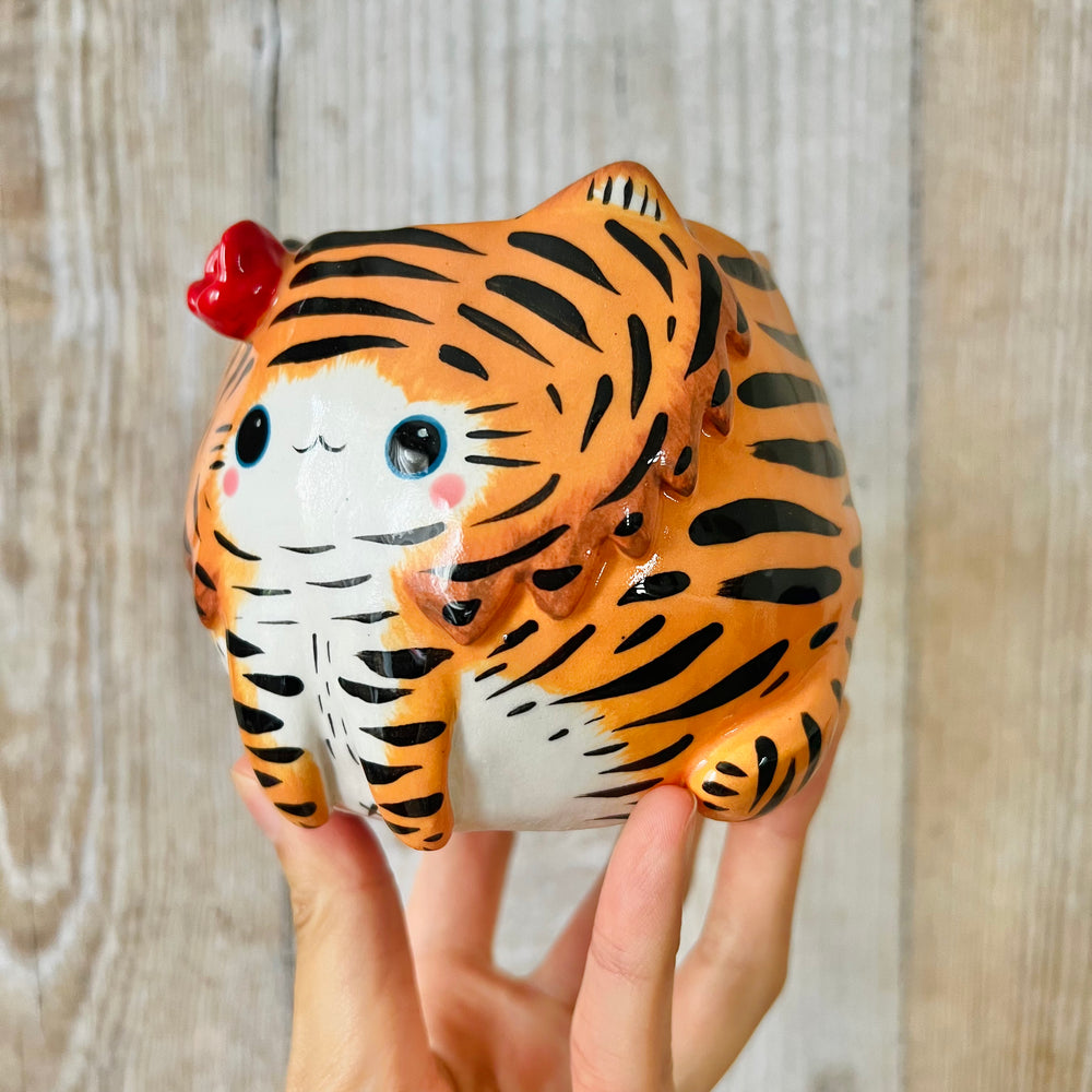 Flowery Tiger pot, photo 3 of 6