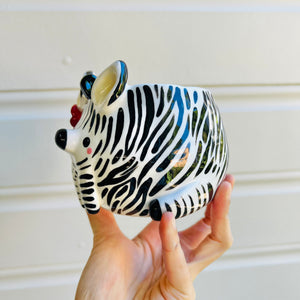 Zebra pot